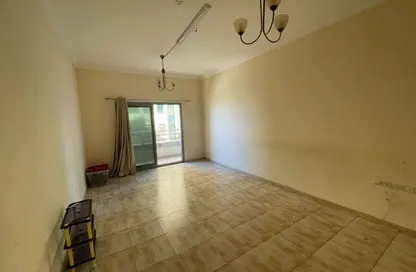 Apartment - 2 Bedrooms - 2 Bathrooms for rent in Al Majaz 1 - Al Majaz - Sharjah