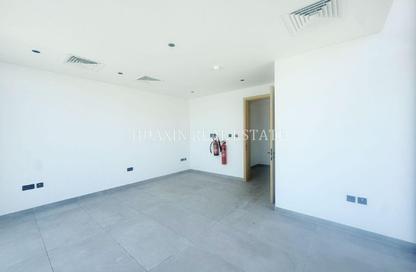 Villa - 4 Bedrooms - 5 Bathrooms for rent in Jumeirah 1 Villas - Jumeirah 1 - Jumeirah - Dubai