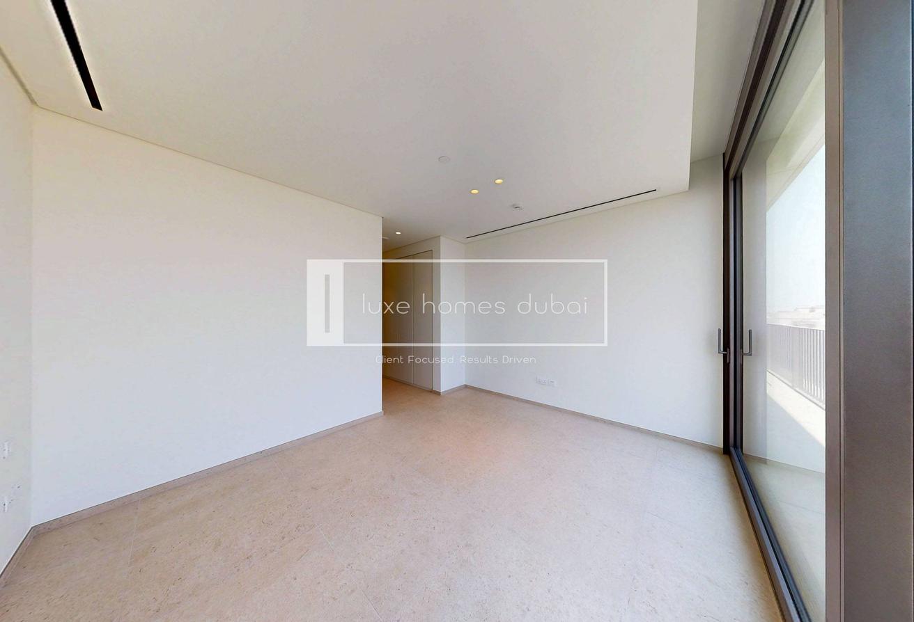 WATERFRONT LIVING | LUXURY 2BR | READY TO MOVE photo 14