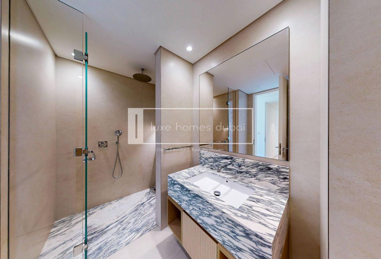 WATERFRONT LIVING | LUXURY 2BR | READY TO MOVE photo 15