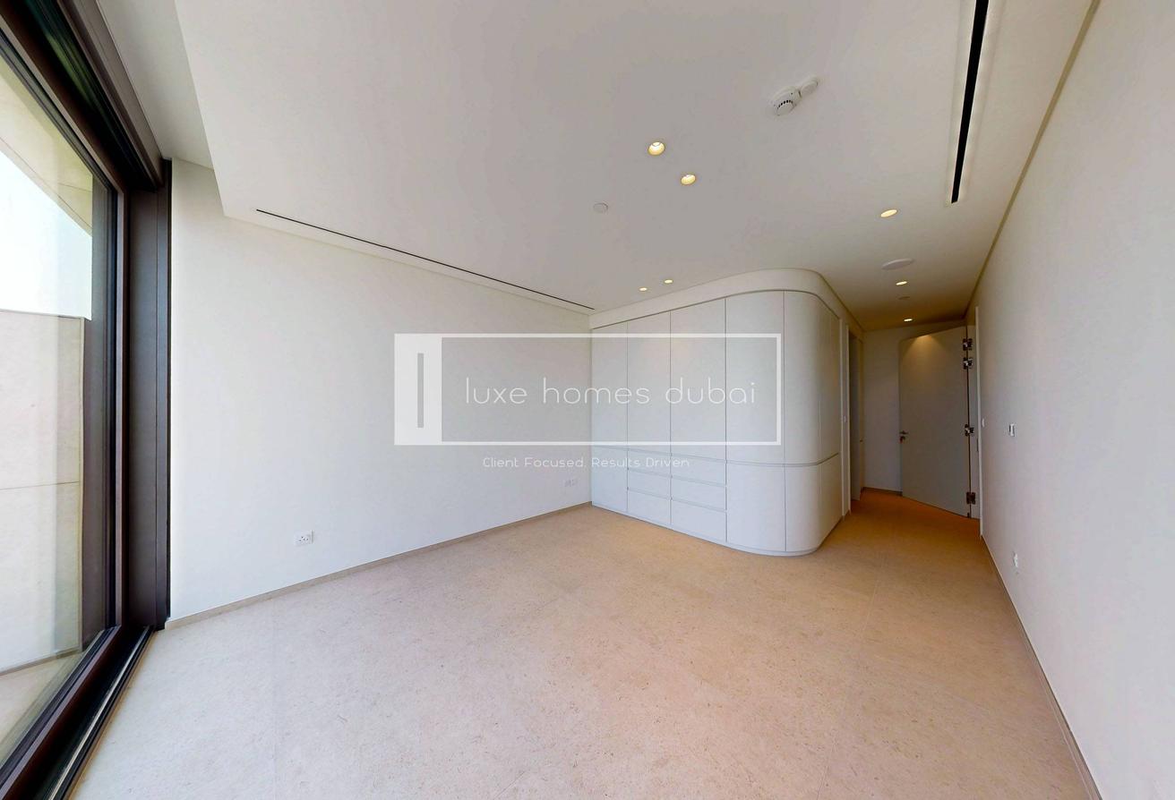 WATERFRONT LIVING | LUXURY 2BR | READY TO MOVE photo 17