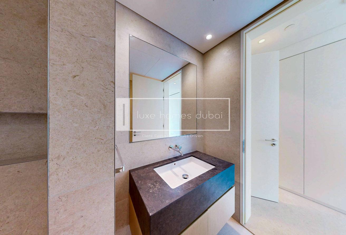 WATERFRONT LIVING | LUXURY 2BR | READY TO MOVE photo 10