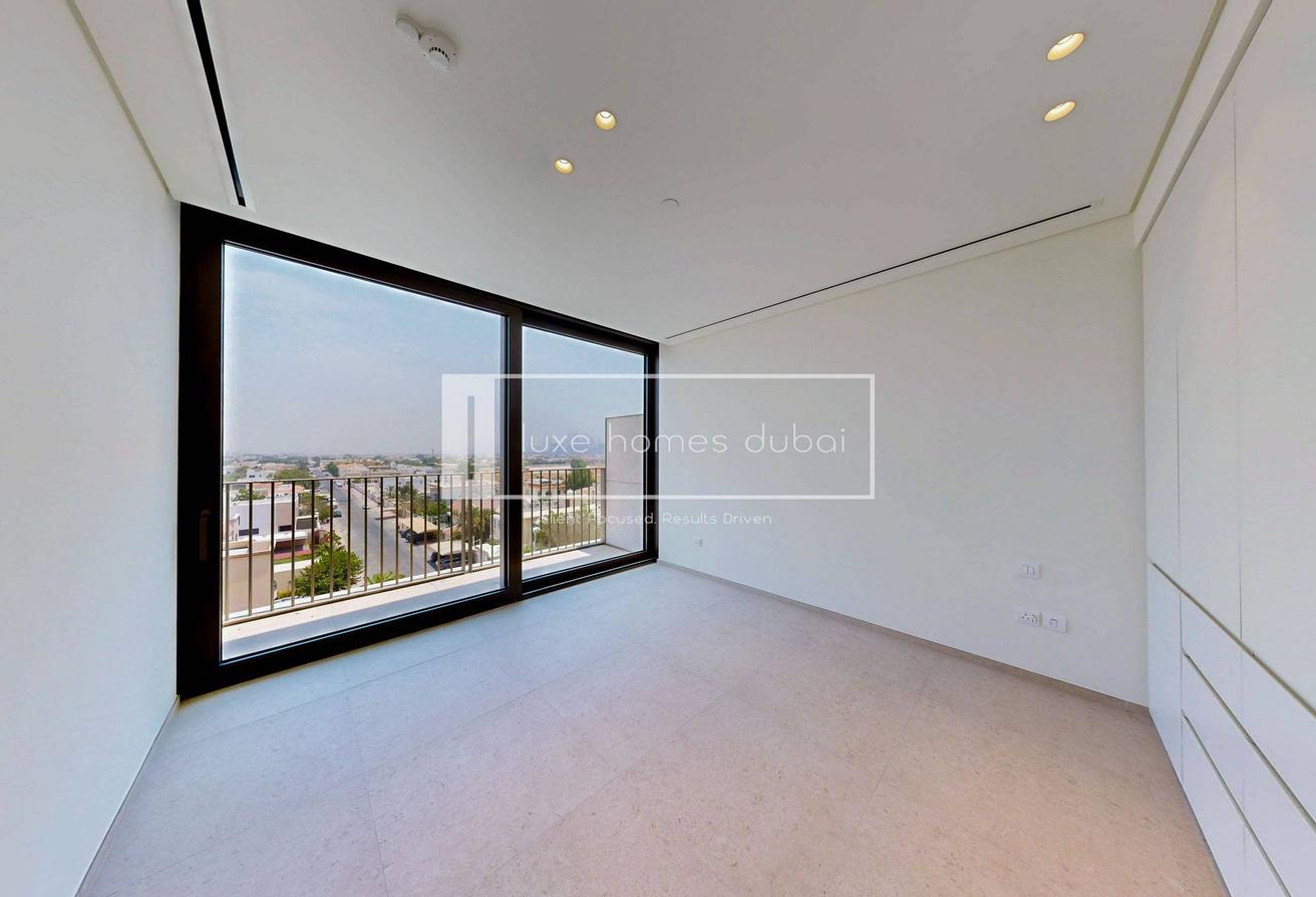 WATERFRONT LIVING | LUXURY 2BR | READY TO MOVE photo 8