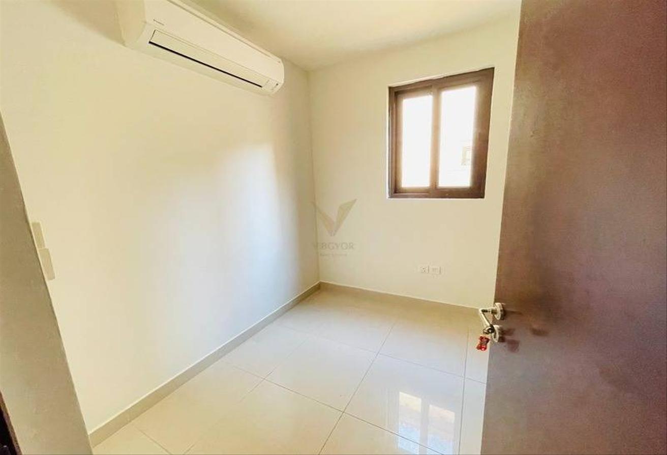 SINGLE ROW | TYPE 2 | SPACIOUS 4BR+MAID photo 15