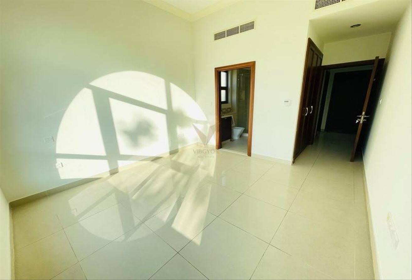 SINGLE ROW | TYPE 2 | SPACIOUS 4BR+MAID photo 12