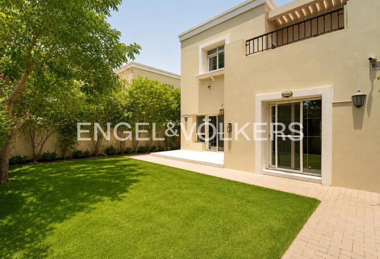Exclusive | Spacious | Vacant photo 16
