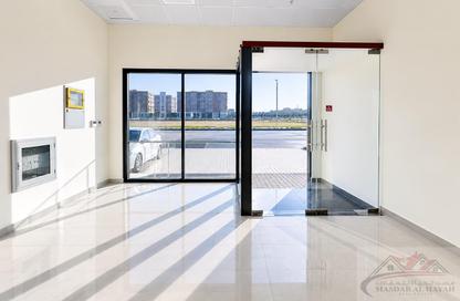 Shop - Studio - 1 Bathroom for rent in Muwaileh 29 Building - Muwaileh - Sharjah