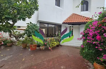 Villa - 4 Bedrooms - 4 Bathrooms for rent in Umm Suqeim 1 Villas - Umm Suqeim 1 - Umm Suqeim - Dubai