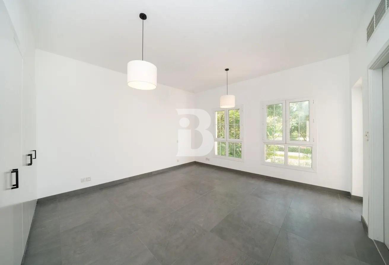 3 Bedroom | Vastu | Upgraded | Lake View photo 13