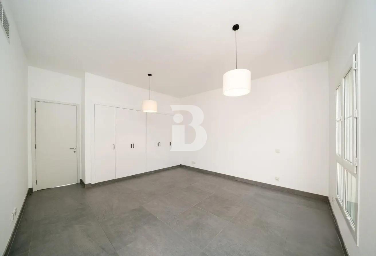 3 Bedroom | Vastu | Upgraded | Lake View photo 15