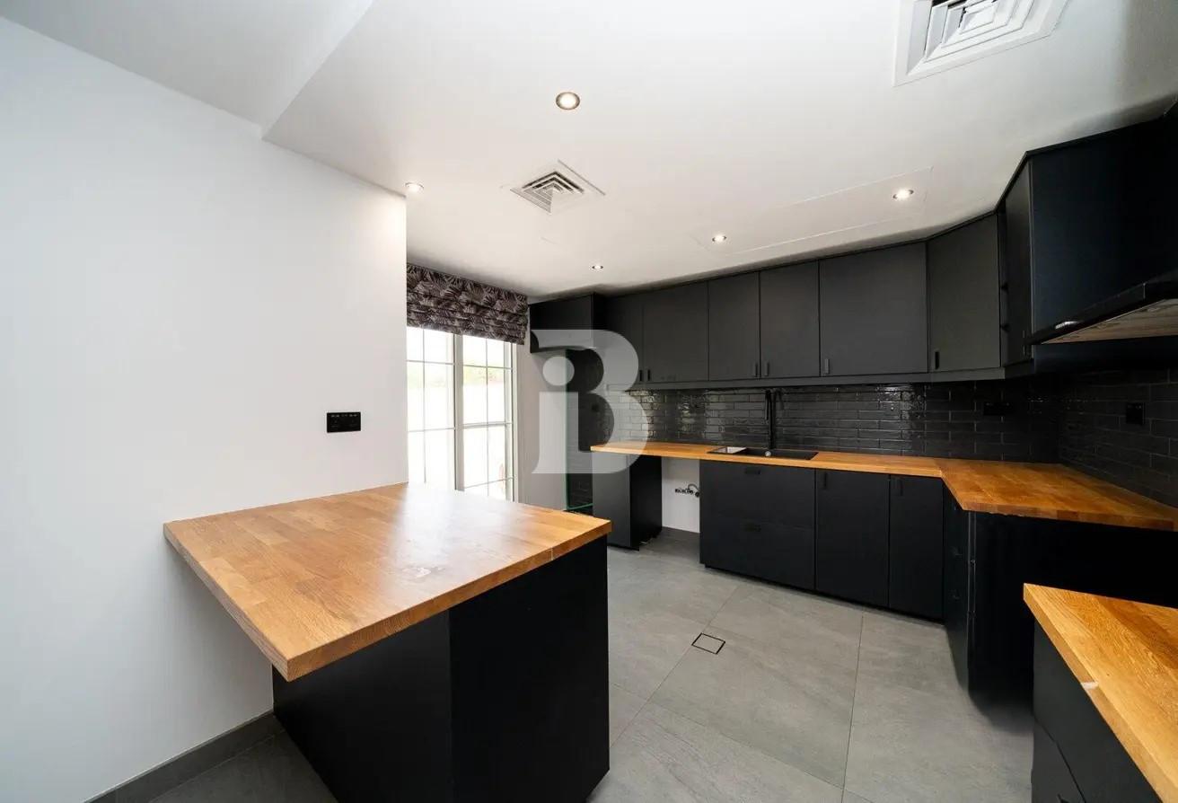 3 Bedroom | Vastu | Upgraded | Lake View photo 5