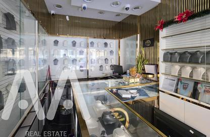 Shop - Studio for rent in Al Badaa - Dubai