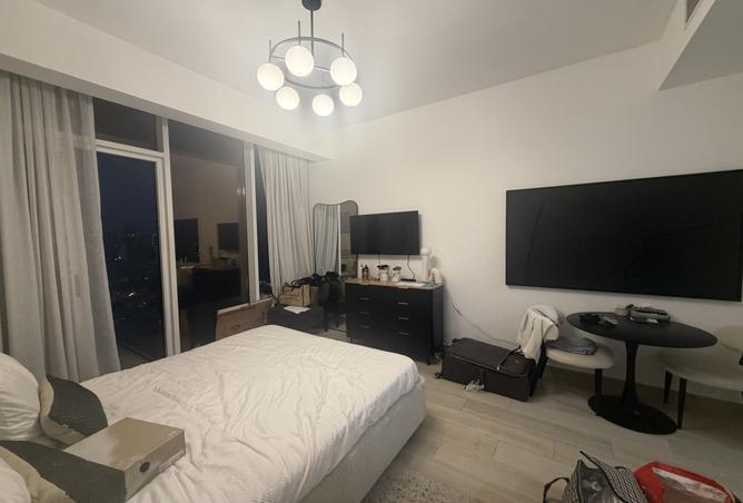 Furnished | Vacant | High Floor | 12 cheques photo 3