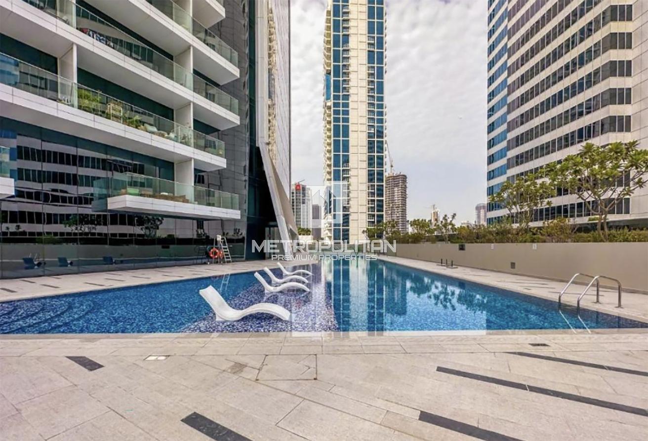 Large Layout | Canal View | With Appliances photo 19