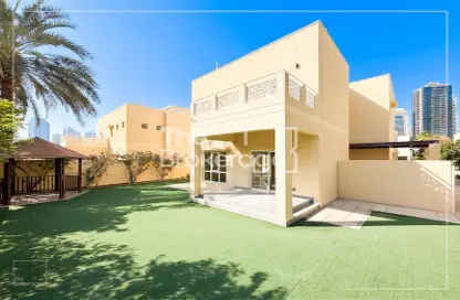 Villa - 3 Bedrooms - 3 Bathrooms for rent in Meadows 1 - Meadows - Dubai