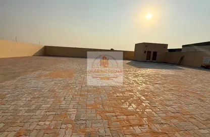 أرض - استوديو للايجار في الصجعة الصناعية - الصجعة - الشارقة