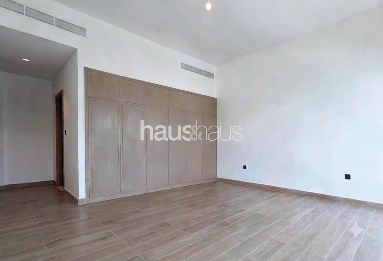 6 bed + Maids | LV3| August Handover | Negotiable photo 11