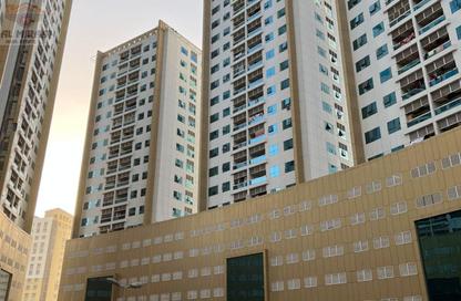 Apartment - 1 Bedroom - 2 Bathrooms for rent in Tower B2 - Ajman Pearl Towers - Ajman Downtown - Ajman