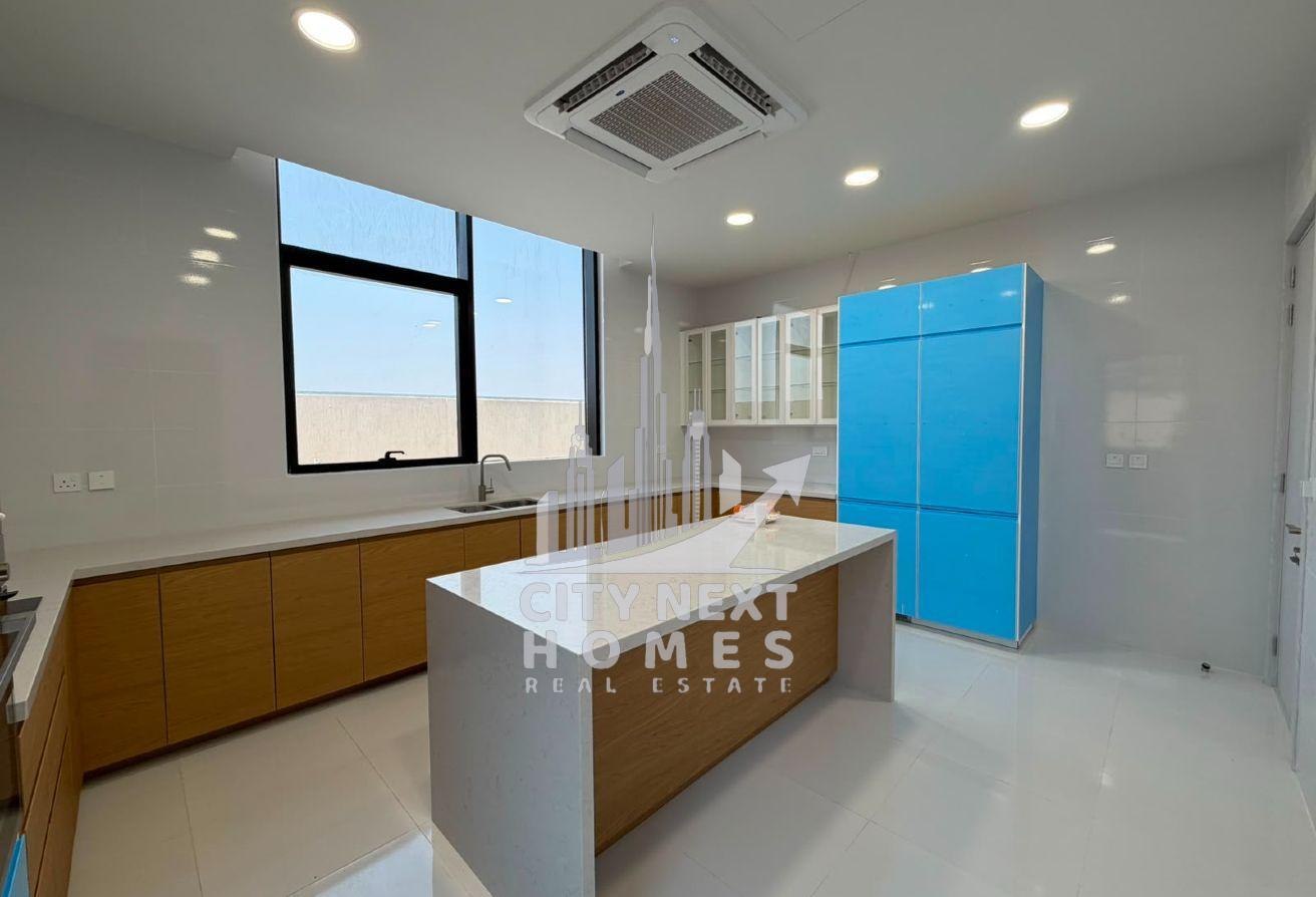 Luxury 5BR Villa | Maid’s Room | Private Garden photo 17