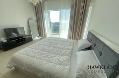 Apartment - Studio - 1 Bathroom for rent in Burj Al Nujoom - Downtown Dubai - Dubai