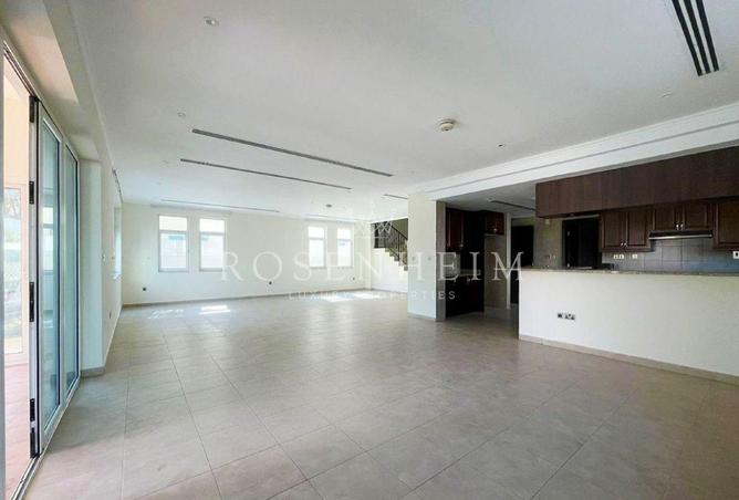 67821000 - Property Image 3