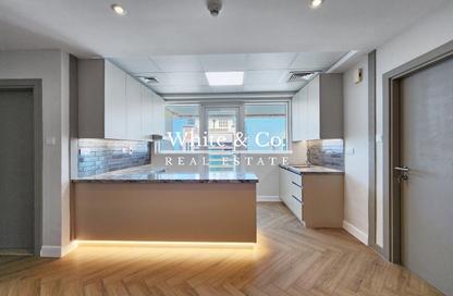 Apartment - 2 Bedrooms - 3 Bathrooms for sale in Sulafa Tower - Dubai Marina - Dubai