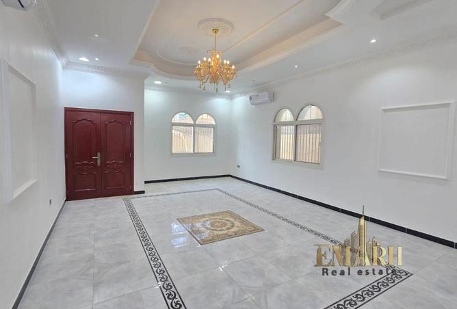 123846420 - Property Image 3