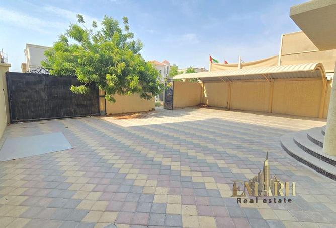 123846420 - Property Image 2