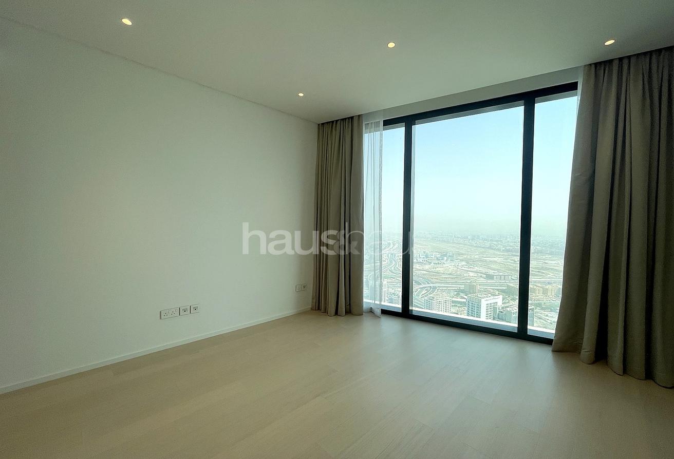 High-Floor 4BR | Upgraded | Furniture Available photo 10