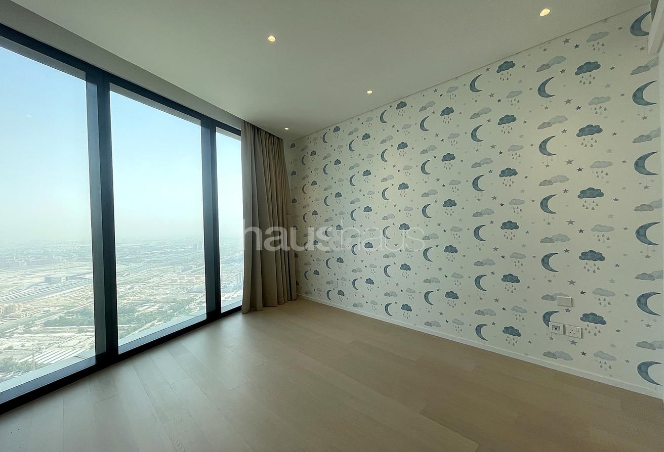 High-Floor 4BR | Upgraded | Furniture Available photo 17