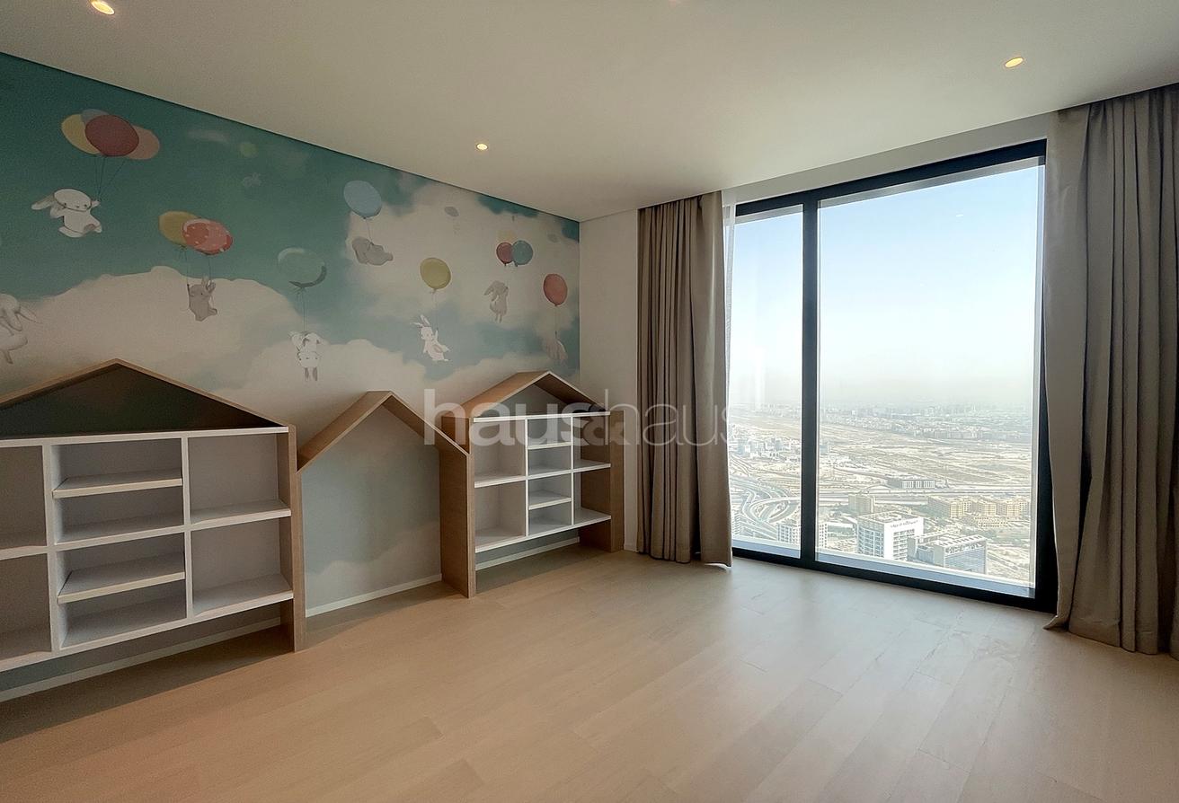 High-Floor 4BR | Upgraded | Furniture Available photo 16