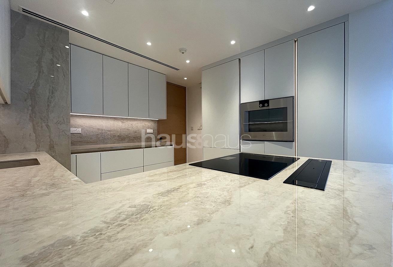 High-Floor 4BR | Upgraded | Furniture Available photo 8
