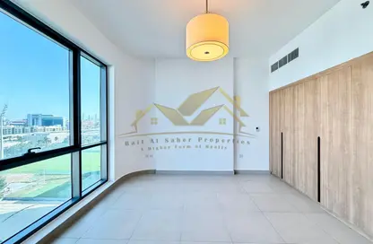 شقة - 3 غرف نوم - 4 حمامات للايجار في عود ميثاء - بر دبي - دبي