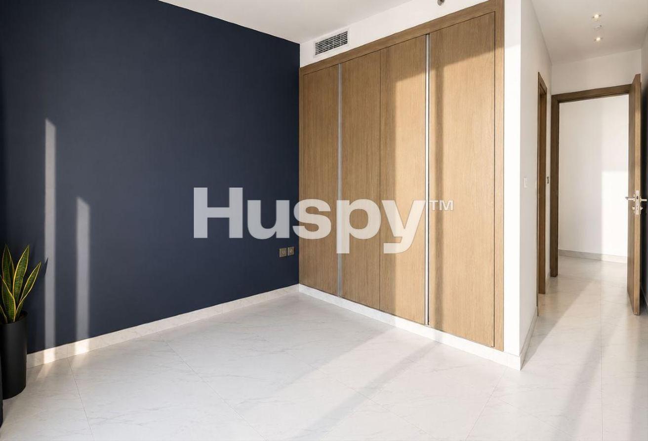 Unfurnished | Lagoon View | Large Layout photo 5