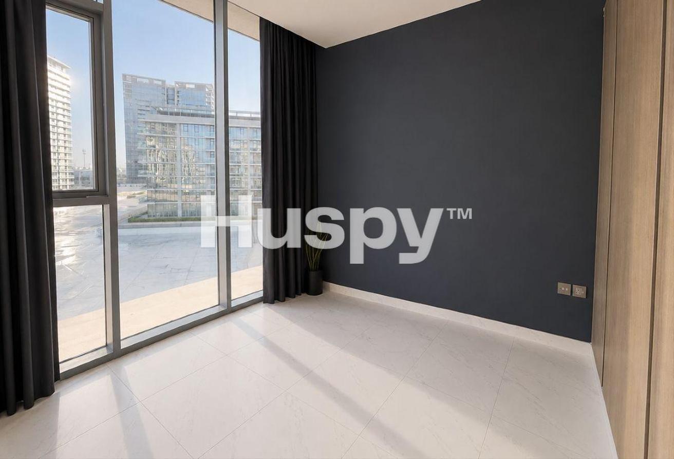 Unfurnished | Lagoon View | Large Layout photo 6