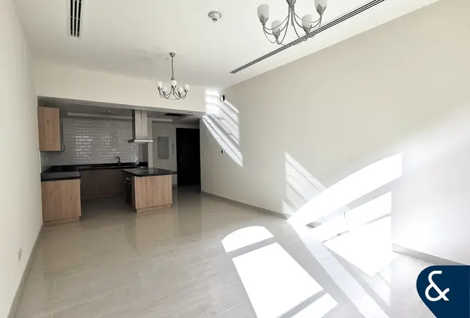 132485007 - Property Image 3