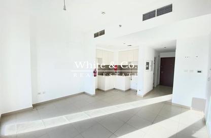 Apartment - Studio - 1 for sale in Hayat Boulevard 2A - Hayat Boulevard 2 - Hayat Boulevard - Town Square - Dubai