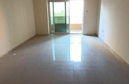 Apartment - 3 Bedrooms - 3 Bathrooms for rent in Al Khan - Sharjah