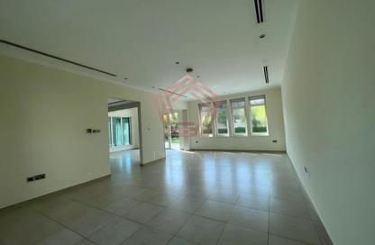 Villa - 3 Bedrooms - 4 Bathrooms for rent in Jumeirah Park - Dubai