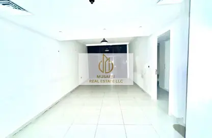 Apartment - 1 Bedroom - 2 Bathrooms for rent in Muwailih Building - Muwaileh - Sharjah