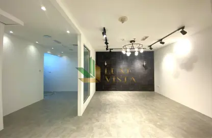 مكتب - استوديو - 1 حمام للايجار في خليج آيريس - الخليج التجاري - دبي