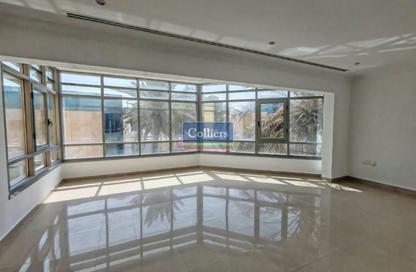 Villa - 3 - 3 for rent in Al Khalidiya - Abu Dhabi Villa - 3 - 3 for rent in Al Khalidiya - Abu Dhabi