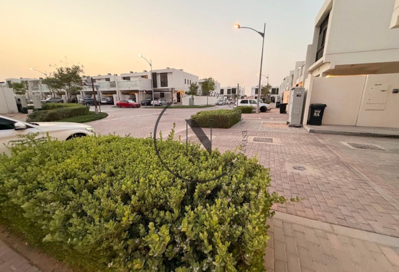 Spacious 3BR + Maid | Middle Unit | Ready to Move photo 14