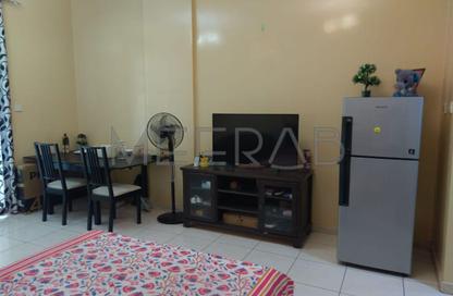 Apartment - Studio - 1 Bathroom for rent in Building IC1-EMR-05 - Emirates Cluster - International City - Dubai