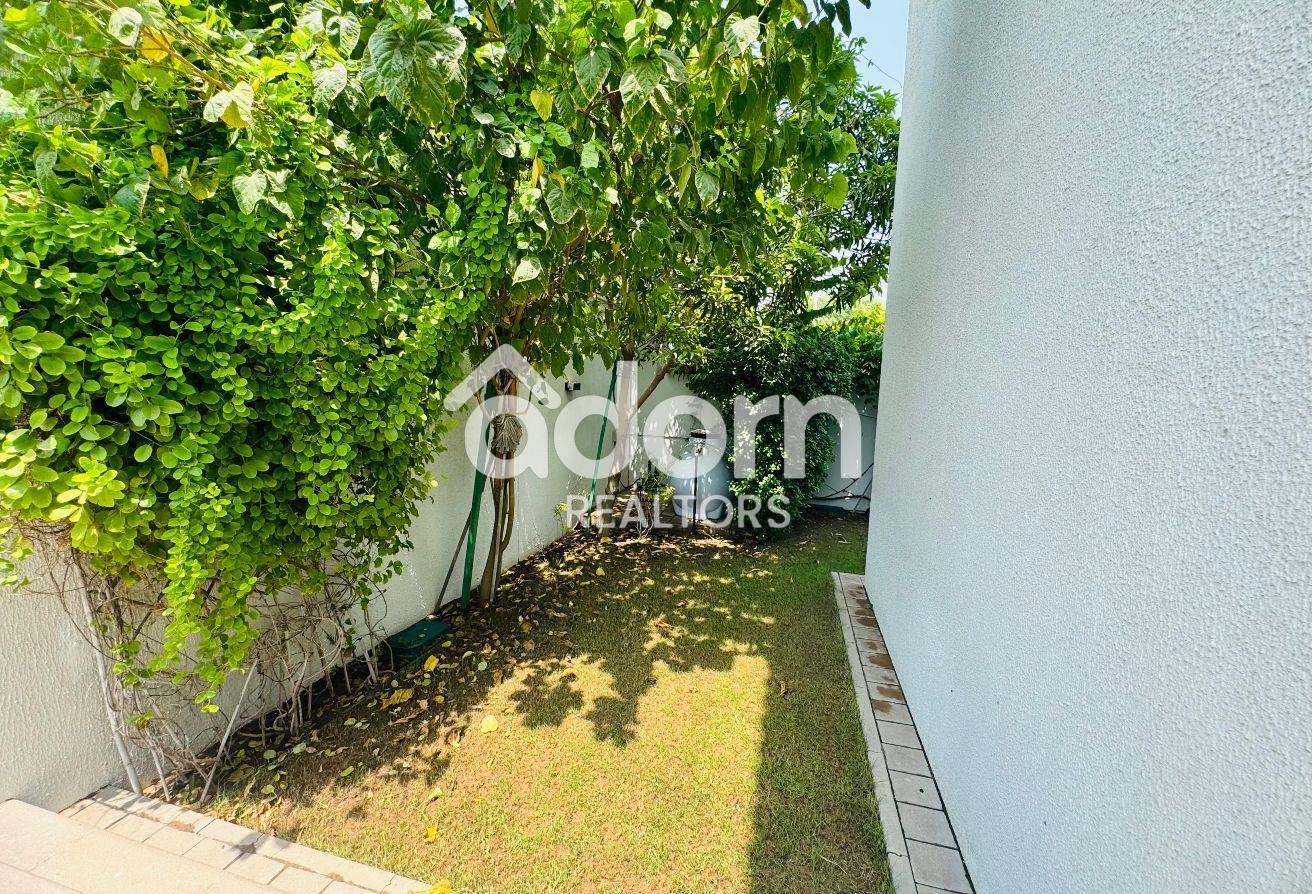 Modern Villa | Pool & Gym | Upgraded | Spacious photo 26