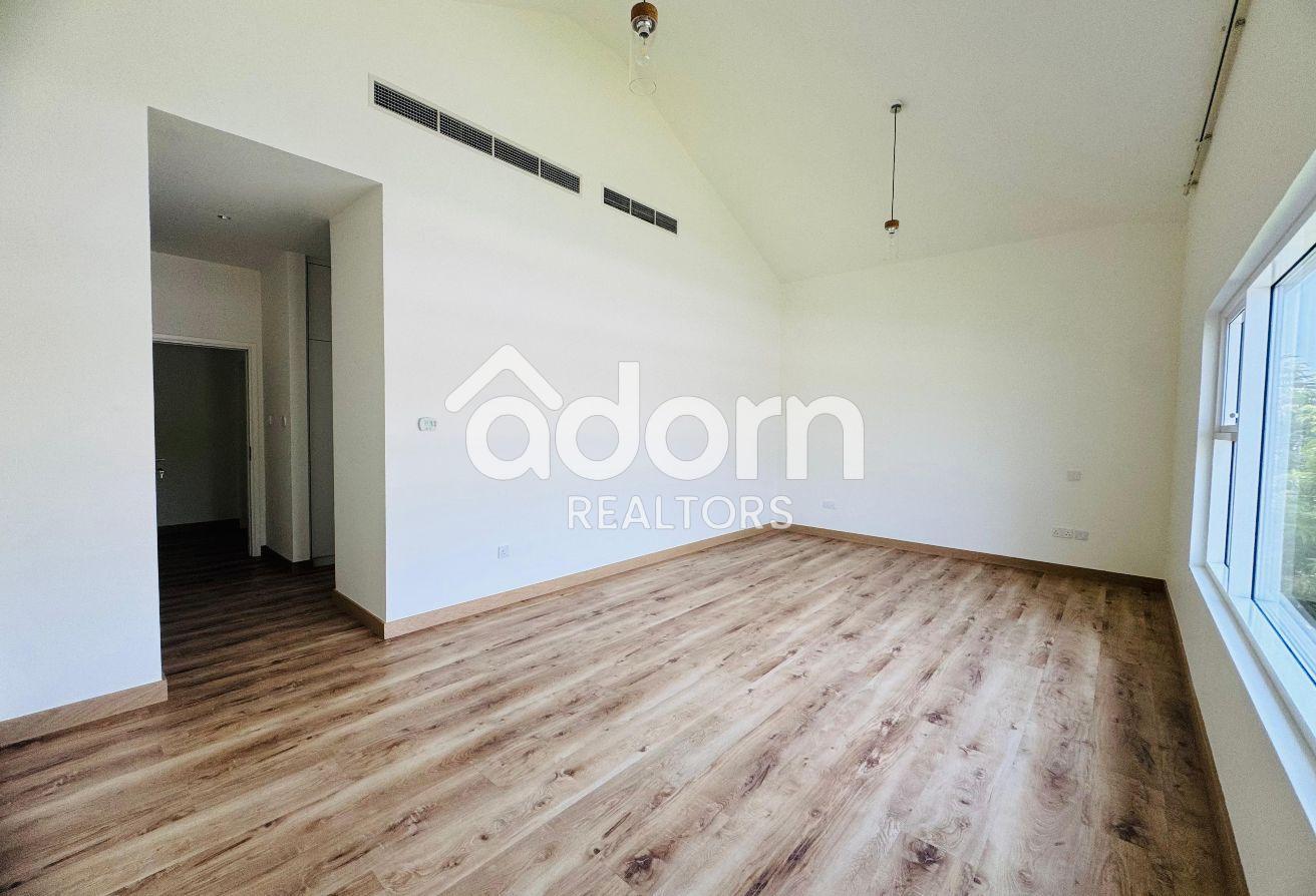Modern Villa | Pool & Gym | Upgraded | Spacious photo 19