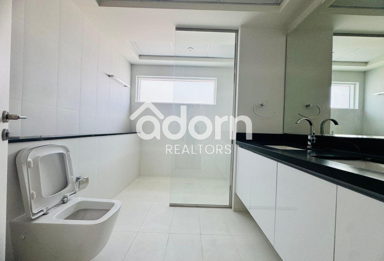 Modern Villa | Pool & Gym | Upgraded | Spacious photo 20