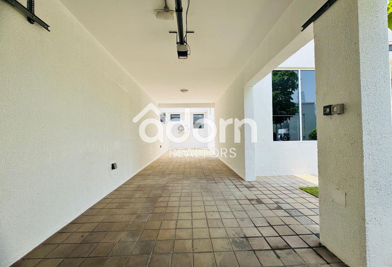 Modern Villa | Pool & Gym | Upgraded | Spacious photo 23