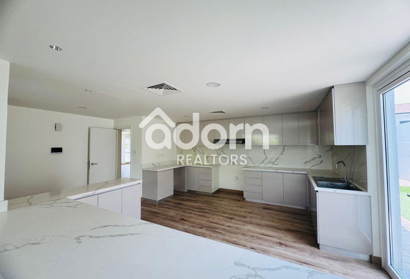 Modern Villa | Pool & Gym | Upgraded | Spacious photo 7