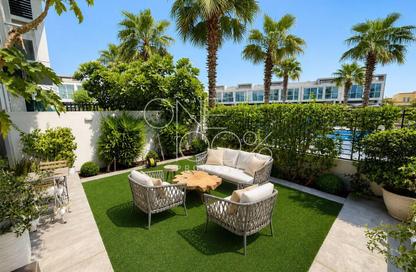 Villa - 4 Bedrooms - 4 Bathrooms for rent in Royal Park - Jumeirah Park - Dubai